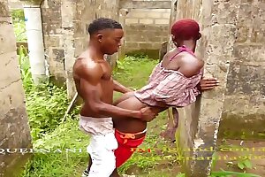 Real Mad Boy Making out A Slay Queen In An Uncompleted Building Roughly With an increment of She Got Angry Ran To The House But Still Continue It On The Chair